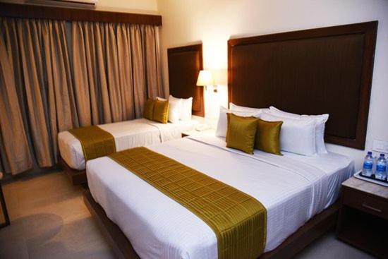 Lakshana Service Apartment - Big Temple Thanjavur ภายนอก รูปภาพ