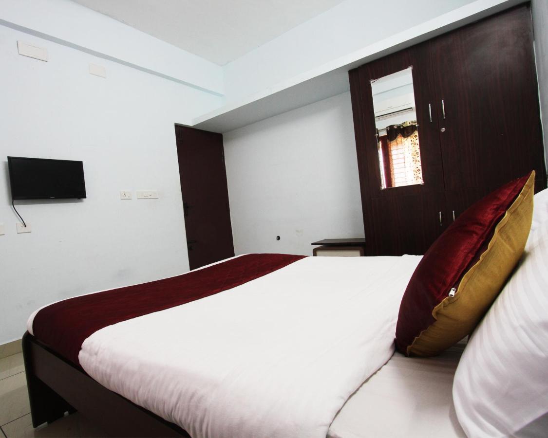 Lakshana Service Apartment - Big Temple Thanjavur ภายนอก รูปภาพ