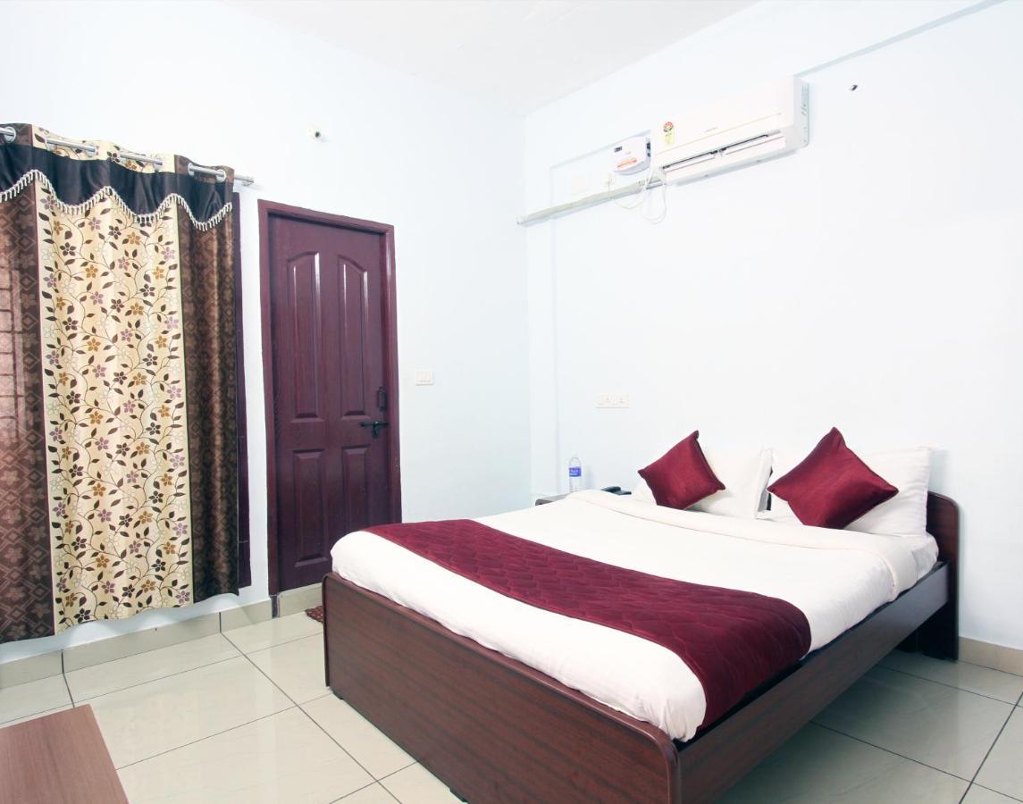 Lakshana Service Apartment - Big Temple Thanjavur ภายนอก รูปภาพ