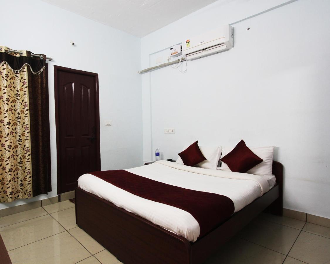 Lakshana Service Apartment - Big Temple Thanjavur ภายนอก รูปภาพ
