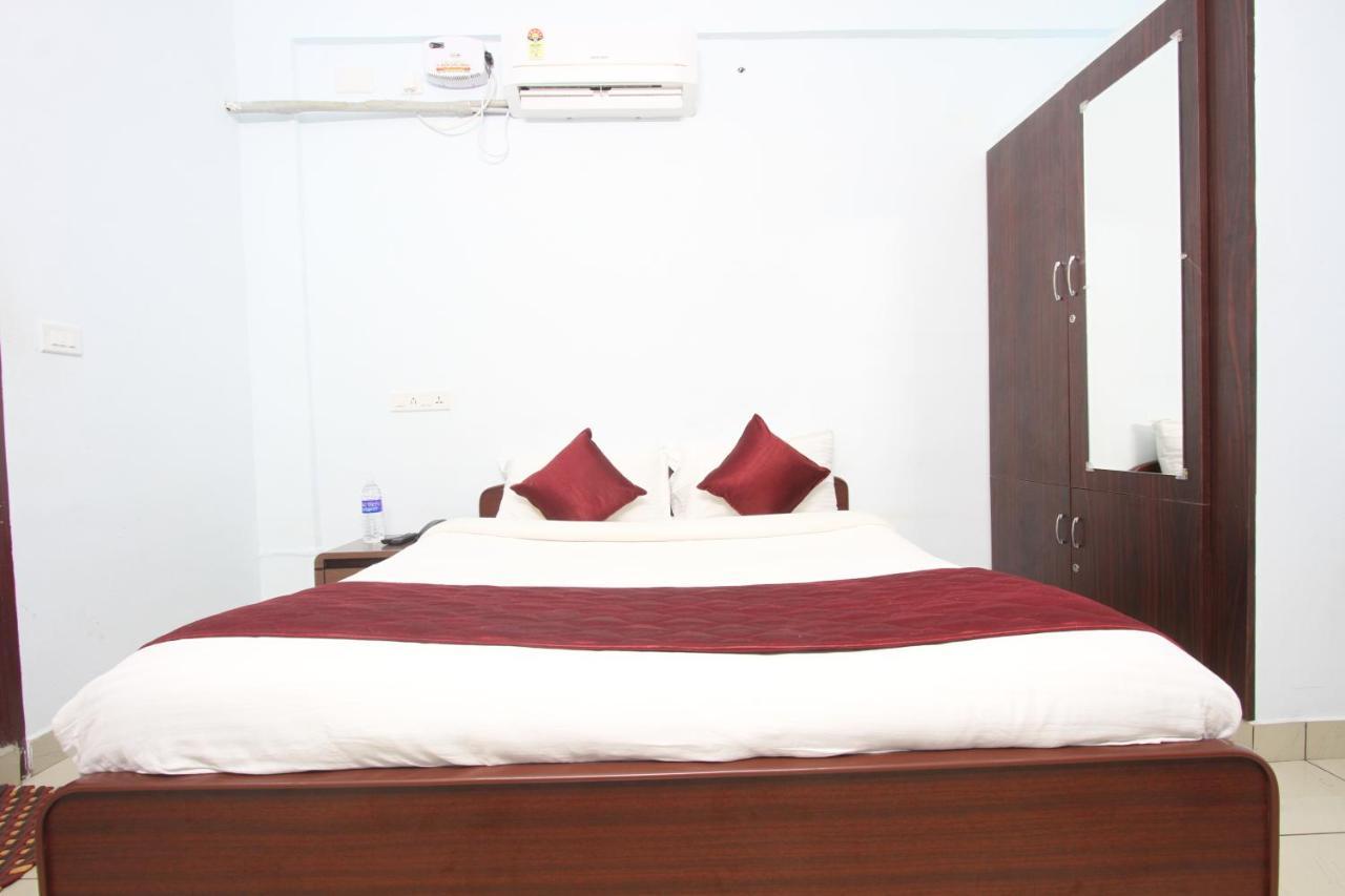 Lakshana Service Apartment - Big Temple Thanjavur ภายนอก รูปภาพ